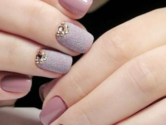 女人如何保護(hù)指甲?涂指甲油的步驟是什么 女人如何保護(hù)指甲?涂指甲油的步驟是什么