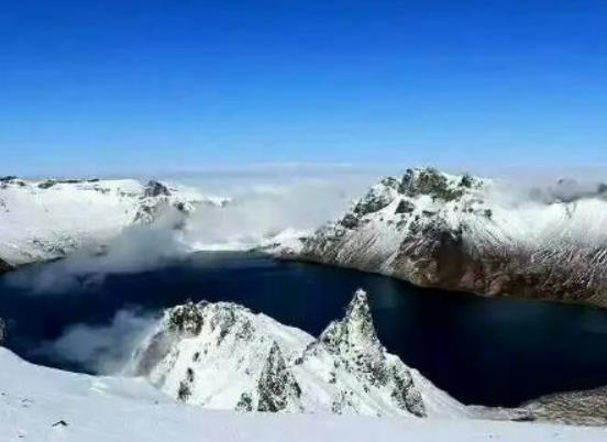 長白山和天山天池哪個好玩?去長白山什么時候最佳 長白山和天山天池哪個好玩?去長白山什么時候最佳