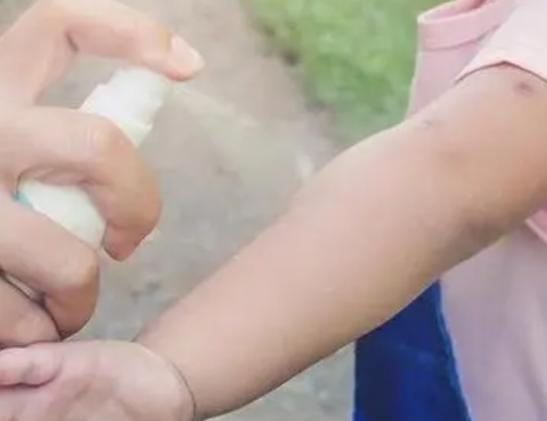 ʮ���(q��)��ҺƷ�����а񣬼tɫС���(q��)��Һ���̱�������(q��)��Һ��ȫ�(q��)��