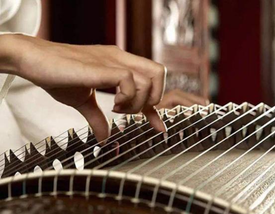 十大古箏品牌排行榜,敦煌牌古箏音質好、龍鳳古箏堅持文化創意 十大古箏品牌排行榜,敦煌牌古箏音質好、龍鳳古箏堅持文化創意