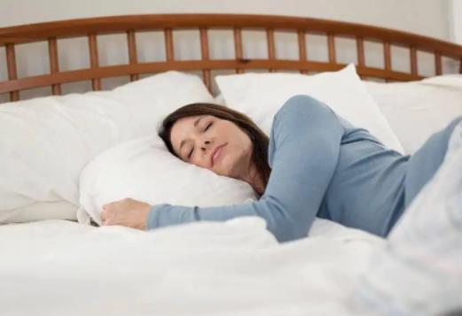 長(zhǎng)期睡眠不足免疫力會(huì)下降嗎?每天睡4個(gè)小時(shí)會(huì)不會(huì)出問(wèn)題 長(zhǎng)期睡眠不足免疫力會(huì)下降嗎?每天睡4個(gè)小時(shí)會(huì)不會(huì)出問(wèn)題