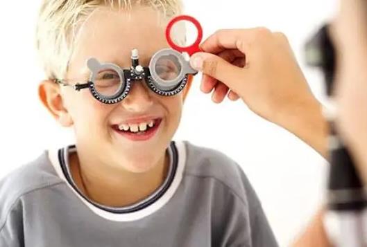 ok鏡停戴一天視力下降多少度?ok鏡停戴一個月度數有影響嗎