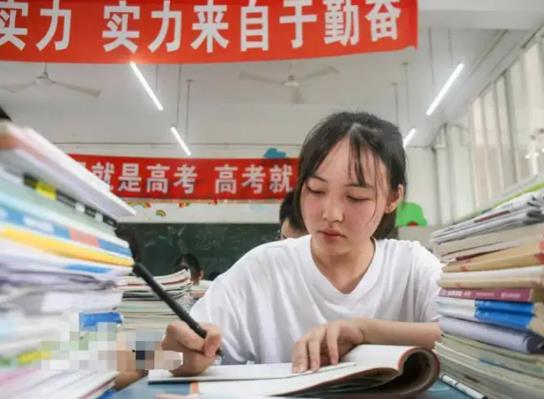 2022高考是一科目一換座位嗎?2022高考九點考試幾點進考場