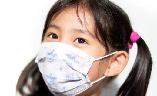 夏天經(jīng)常戴口罩會(huì)悶出痘痘嗎 夏天戴口罩有什么要注意的