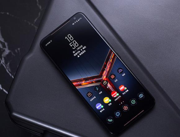 華碩ROG游戲手機5怎么樣 外觀炫酷六指操作搭載高通驍龍888SoC