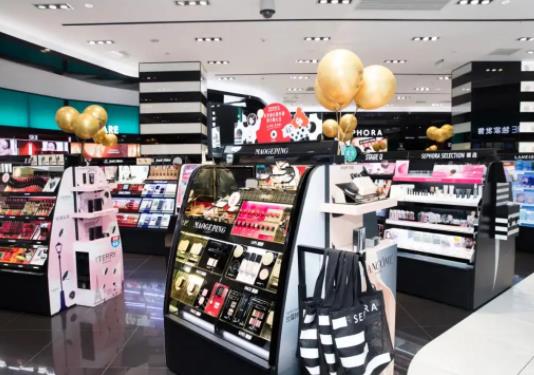 絲芙蘭黑卡和金卡哪個(gè)級(jí)別高?絲芙蘭金卡可以免費(fèi)化妝嗎