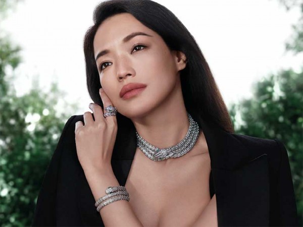 品牌代言人舒淇佩戴BVLGARI寶格麗Serpenti系列手表驚艷亮相廣告大片 盡展自信率真風范 品牌代言人舒淇佩戴BVLGARI寶格麗Serpenti系列手表驚艷亮相廣告大片 盡展自信率真風范