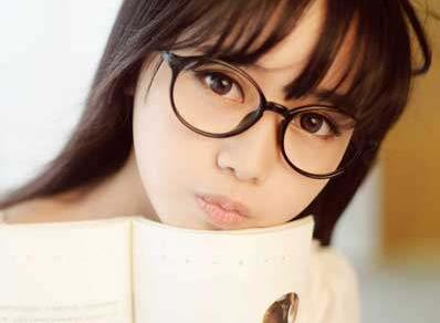 為什么和女生聊天經(jīng)常冷場?怎么和女生聊天不冷場?