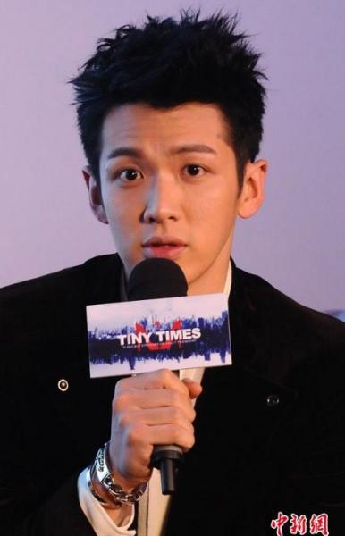 �����������ֳɱ�Ц�c���Ӱ��С�r�����_�C�l�������M��Ӱ���A�ݣ�����|�Ă����Y�Ϻ���