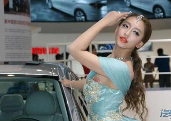 ܇(ch��)չŮ����(y��ng)�߼t��90�������ģ���(y��ng)ͯ�����լ�д���ʎ�� �@��܇(ch��)չŮ��