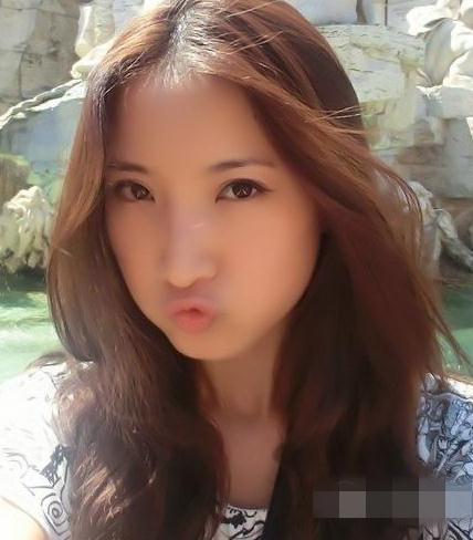 曾小賢陳赫26歲女友許婧美艷私房照曝光,初中相戀至今已十年