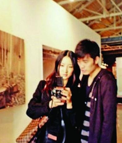 ��С�tꐺ�26�qŮ���S����G˽�����ع⣬��������������ʮ��