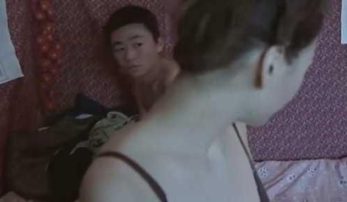 ������16�q������Ƭ����Ů��̎�R�^�ع⣬������̎Ů����������ä����