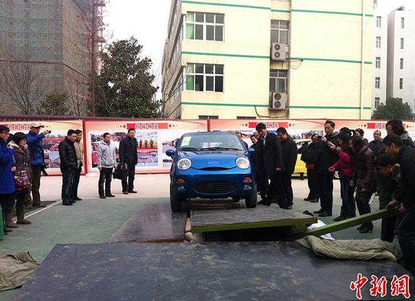 ꐹ��(bi��o)�����ؿ��^��܇��̖�ٹ����Gɫ����(�M�D)