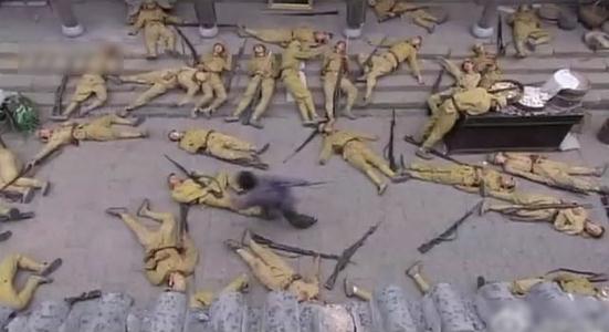 史中鵬網(wǎng)絡(luò)走紅,群眾演員扮日本兵一天“死”八次,想演八路軍