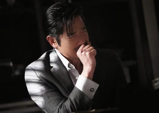 電影秘密訪客講的是什么?電影秘密訪客結局真相是什么?