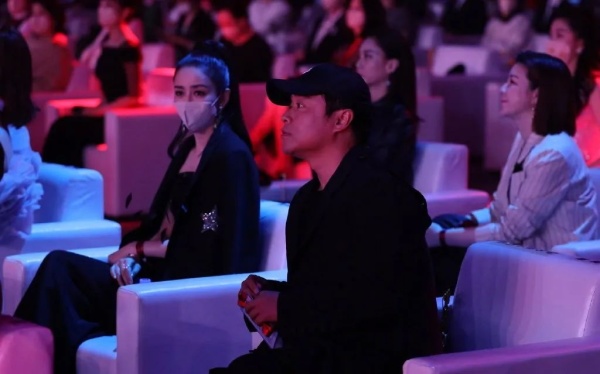 佟麗婭陳思誠520情人節宣布離婚 佟麗婭和陳思誠的婚姻愛情經歷